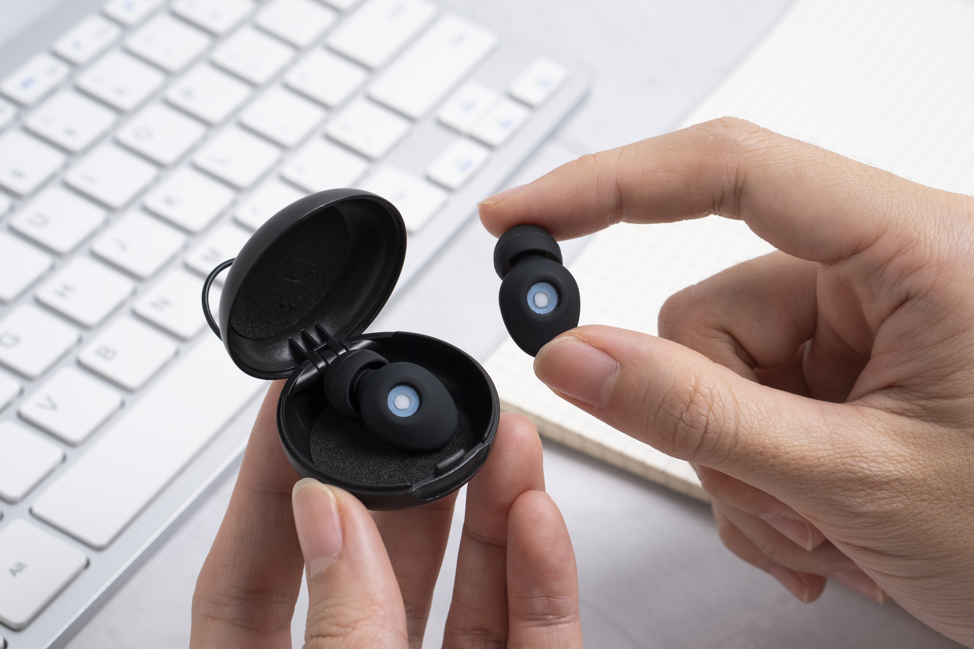 AirQuiet – Noise Reduction Earplugs for Flights & Everyday Use Secondary image